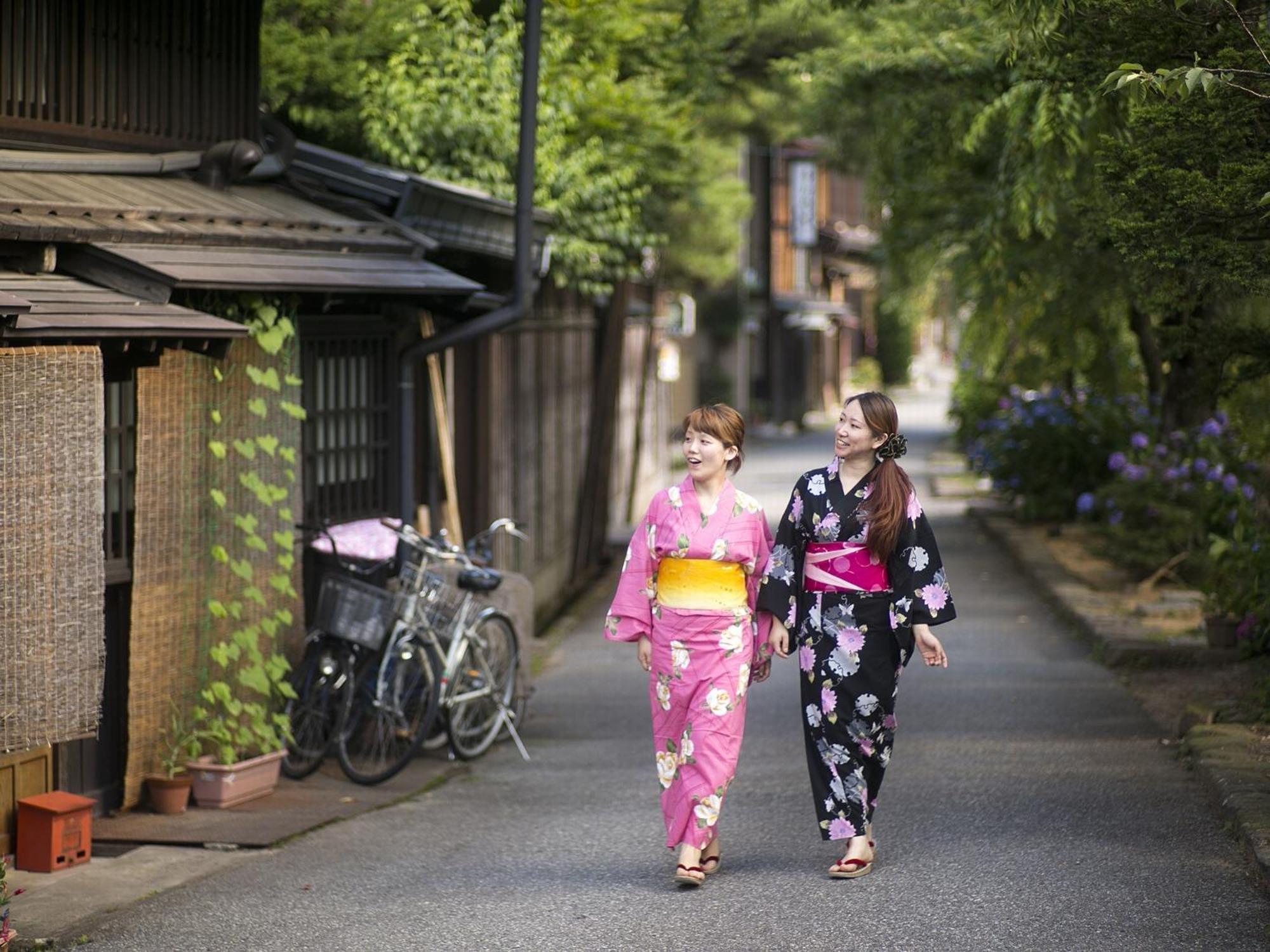 Отель Honjin Hiranoya Kachoan Такаяма Экстерьер фото